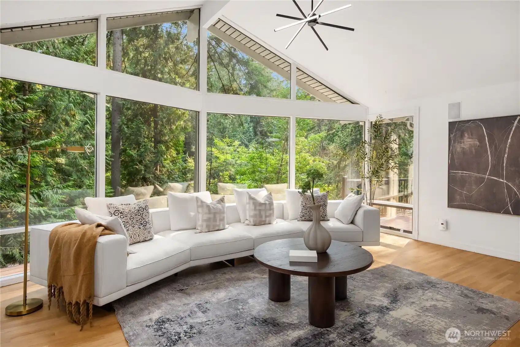 Photo 3 of Single family home for sale at 3718 130th Avenue Ne, Bellevue, WA 98005 | MLS# NWM2584746 | Listing updated on 2026-09-25