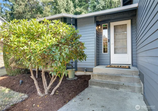 Photo 3 of Single family home for sale at 11617 210th Avenue E, Bonney Lake, WA 98391 | MLS# NWM2584750 | Listing updated on 2026-09-23
