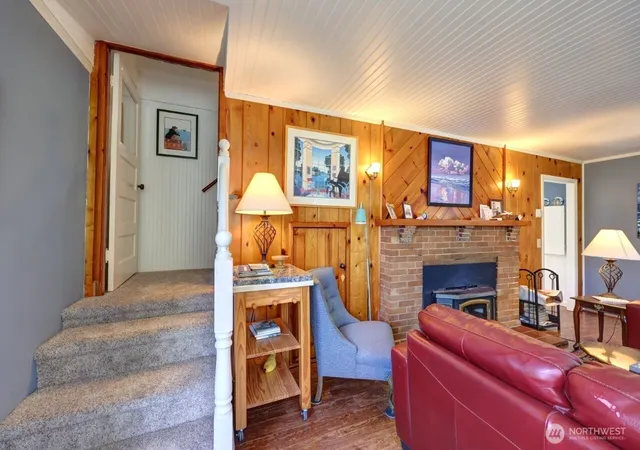 Photo 4 of Single family home for sale at 4002 K Pl, Seaview, WA 98644 | MLS# NWM2584769 | Listing updated on 2026-09-21