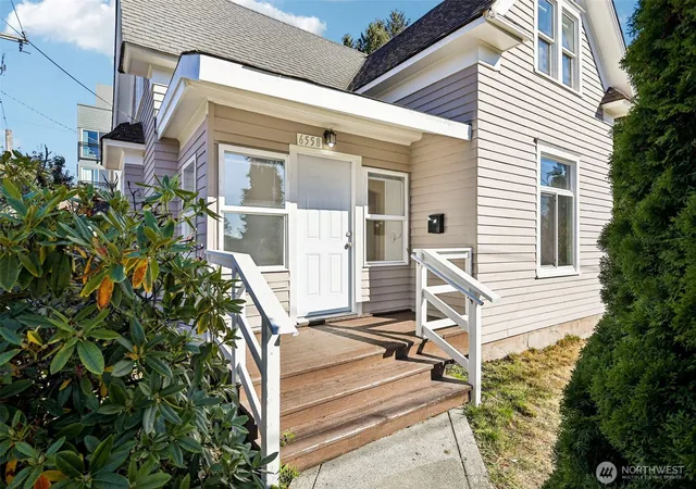Photo 3 of Single family home for sale at 6558 16th Avenue NW, Seattle, WA 98117 | MLS# NWM2584775 | Listing updated on 2026-09-29