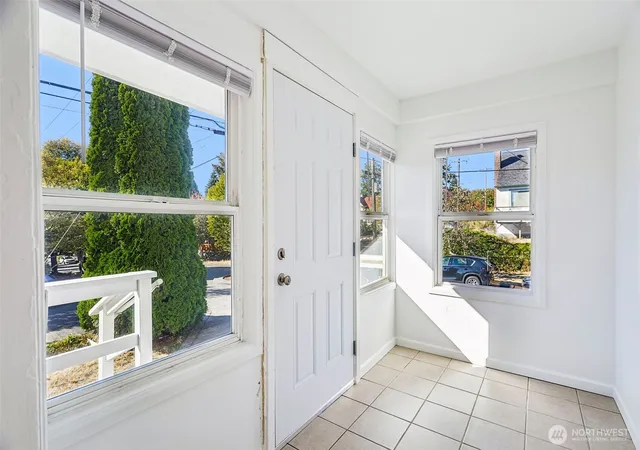 Photo 4 of Single family home for sale at 6558 16th Avenue NW, Seattle, WA 98117 | MLS# NWM2584775 | Listing updated on 2026-09-29