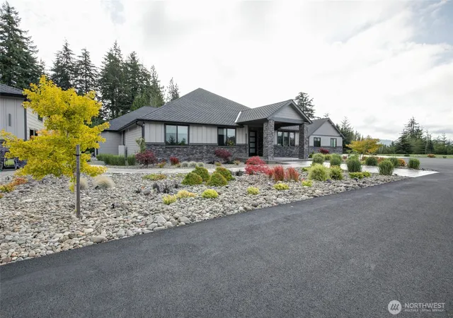 Photo 2 of Single family home for sale at 100 Kathiren Dr, Montesano, WA 98563 | MLS# NWM2584798 | Listing updated on 2026-09-22