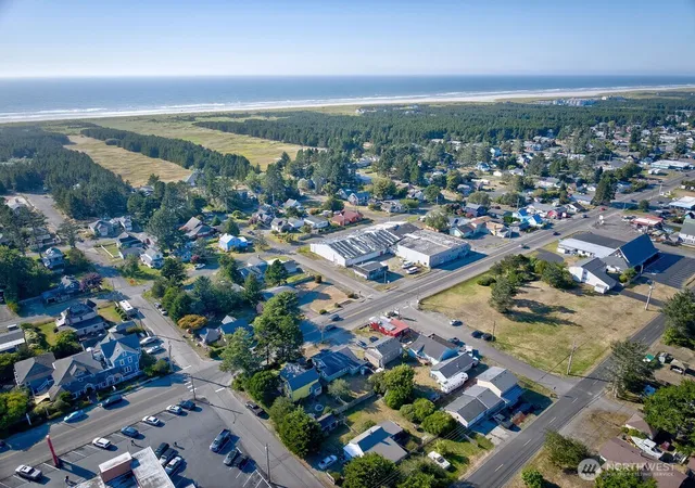 Photo 3 of Single family home for sale at 4506 Pacific Way, Seaview, WA 98644 | MLS# NWM2584802 | Listing updated on 2026-09-19