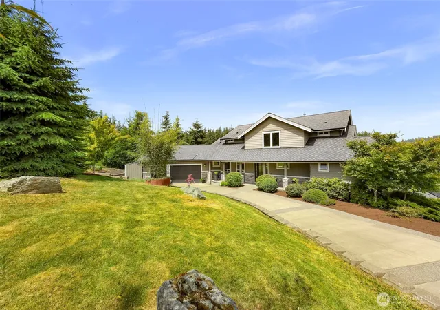 Photo 2 of Single family home for sale at 1301 Broad St, Bellingham, WA 98229 | MLS# NWM2584811 | Listing updated on 2026-09-30