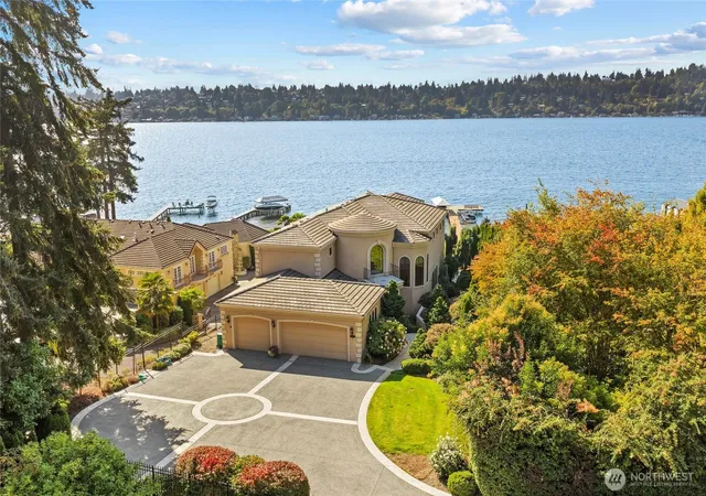 Photo 3 of Single family home for sale at 6049 Ne 135th Street, Kirkland, WA 98034 | MLS# NWM2584819 | Listing updated on 2026-09-24