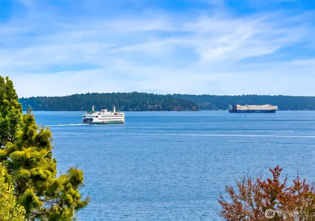 Photo 3 of Single family home for sale at 4397 Point White Dr Ne, Bainbridge Island, WA 98110 | MLS# NWM2584827 | Listing updated on 2026-10-01