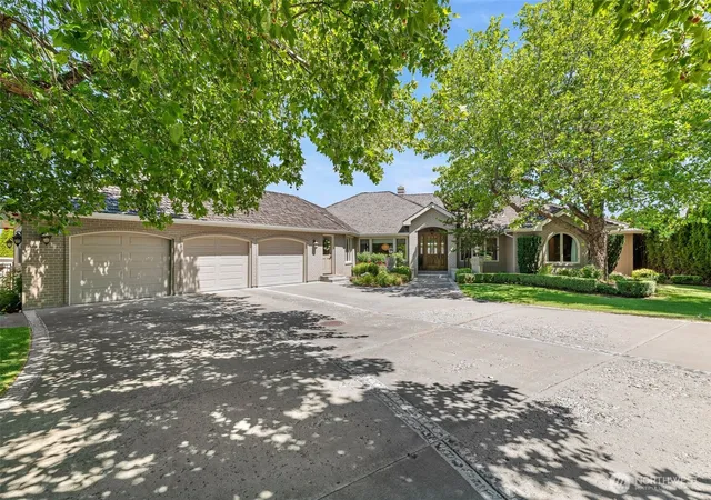 Photo 1 of Single family home for sale at 803 Cobblestone Pl, Yakima, WA 98908 | MLS# NWM2584828 | Listing updated on 2026-09-22