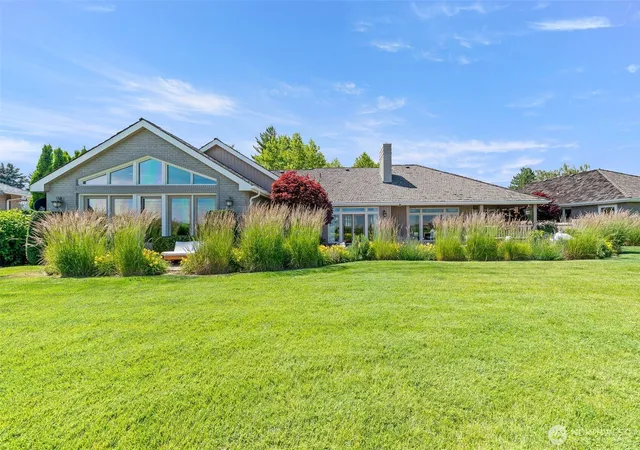 Photo 3 of Single family home for sale at 803 Cobblestone Pl, Yakima, WA 98908 | MLS# NWM2584828 | Listing updated on 2026-09-22