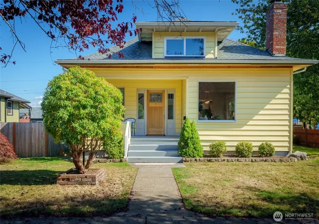 Photo 1 of Sale Pending at 2109 Virginia Ave, Everett, WA 98201 | MLS# NWM2584830 | Listing updated on 2026-09-29