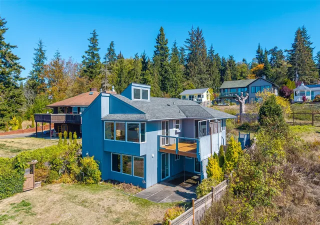 Photo 2 of Single family home for sale at 1831 Fircrest Ave, Coupeville, WA 98239 | MLS# NWM2584839 | Listing updated on 2026-10-02