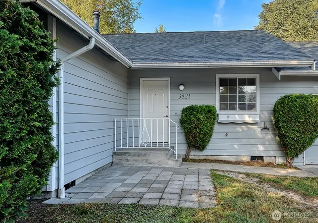 Photo 3 of Single family home for sale at 3821 Del Bonita Way, Bellingham, WA 98226 | MLS# NWM2584842 | Listing updated on 2026-09-29