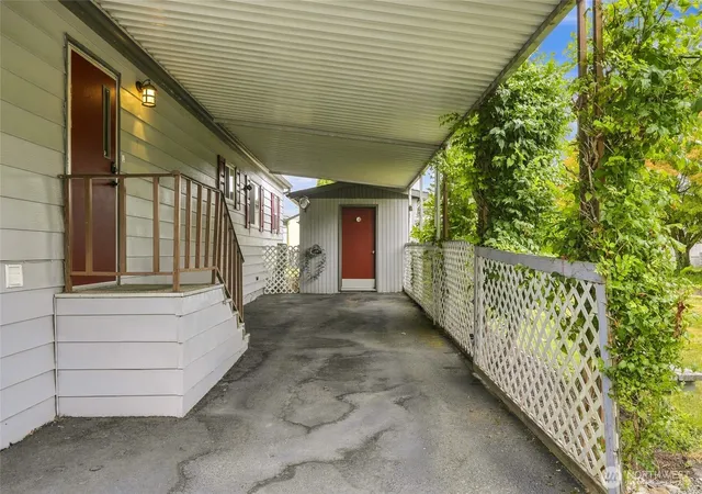 Photo 3 of Manufactured home for sale at 5900 64th Street NE #65, Marysville, WA 98270 | MLS# NWM2584849 | Listing updated on 2026-09-25