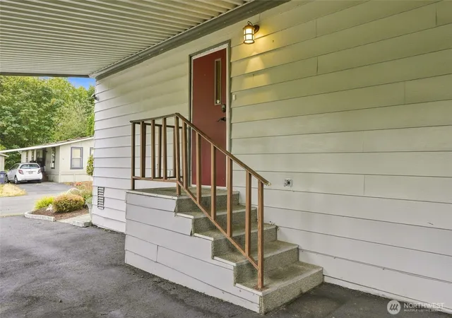 Photo 4 of Manufactured home for sale at 5900 64th Street NE #65, Marysville, WA 98270 | MLS# NWM2584849 | Listing updated on 2026-09-25