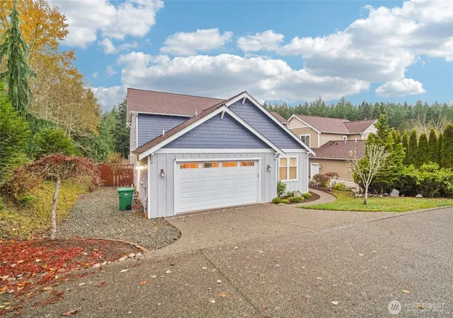 Photo 2 of Single family home for sale at 2617 Fir Crst Blvd, Anacortes, WA 98221 | MLS# NWM2584850 | Listing updated on 2026-09-27