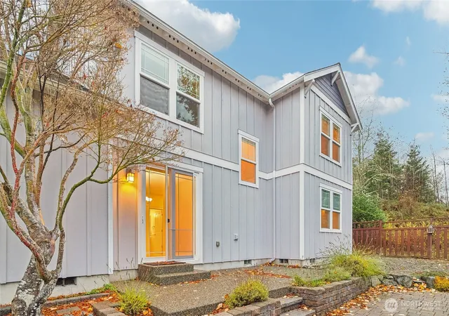 Photo 3 of Single family home for sale at 2617 Fir Crst Blvd, Anacortes, WA 98221 | MLS# NWM2584850 | Listing updated on 2026-09-27
