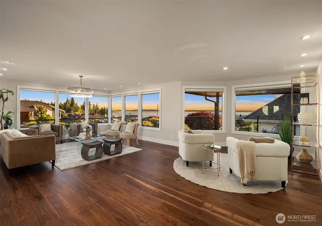 Photo 4 of Sale Pending at 6613 136th Place SW, Edmonds, WA 98026 | MLS# NWM2584852 | Listing updated on 2026-09-29