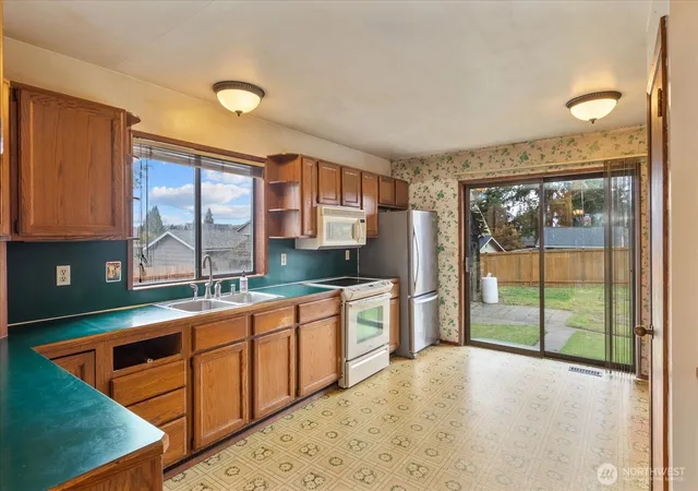 Photo 3 of Single family home for sale at 26920 NE Stewart St, Duvall, WA 98019 | MLS# NWM2584853 | Listing updated on 2026-10-09