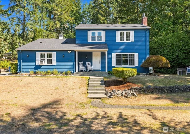 Photo 2 of Single family home for sale at 10323 Crescent Valley Dr Nw, Gig Harbor, WA 98332 | MLS# NWM2584854 | Listing updated on 2026-09-26