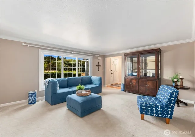 Photo 4 of Single family home for sale at 10323 Crescent Valley Dr NW, Gig Harbor, WA 98332 | MLS# NWM2584854 | Listing updated on 2026-09-26