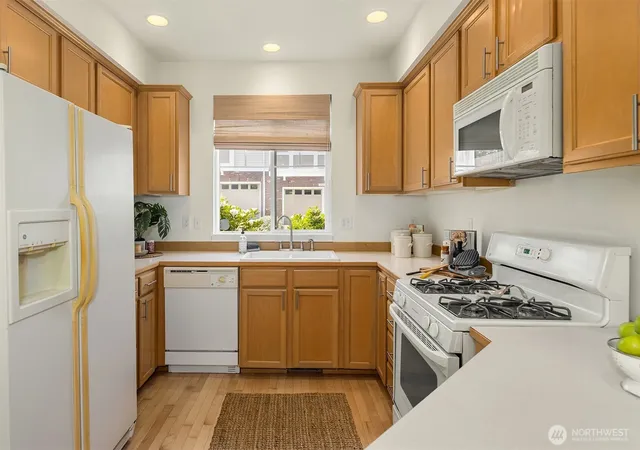Photo 3 of Townhouse for sale at 15428 135th Place NE #36B, Woodinville, WA 98072 | MLS# NWM2584856 | Listing updated on 2026-09-23