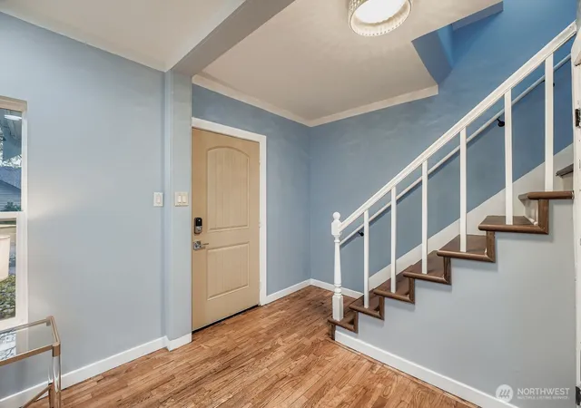 Photo 3 of Single family home for sale at 102 North St NE, Auburn, WA 98002 | MLS# NWM2584857 | Listing updated on 2026-09-19