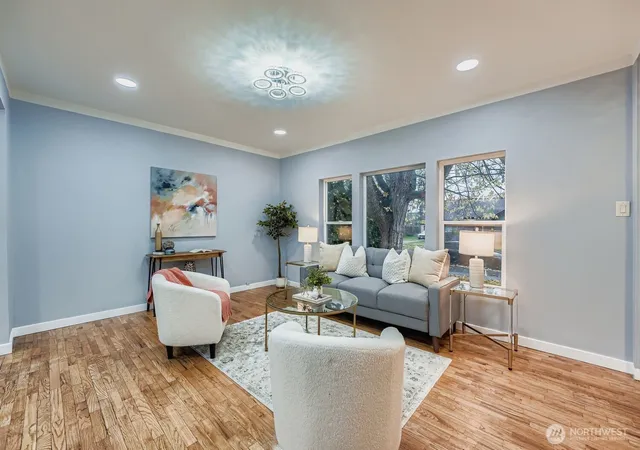 Photo 4 of Single family home for sale at 102 North St NE, Auburn, WA 98002 | MLS# NWM2584857 | Listing updated on 2026-09-19