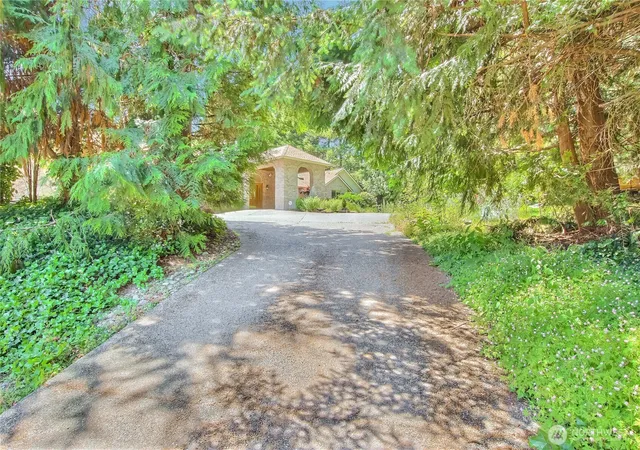 Photo 3 of Single family home for sale at 116 143rd Street SW, Lynnwood, WA 98087 | MLS# NWM2584859 | Listing updated on 2026-10-02
