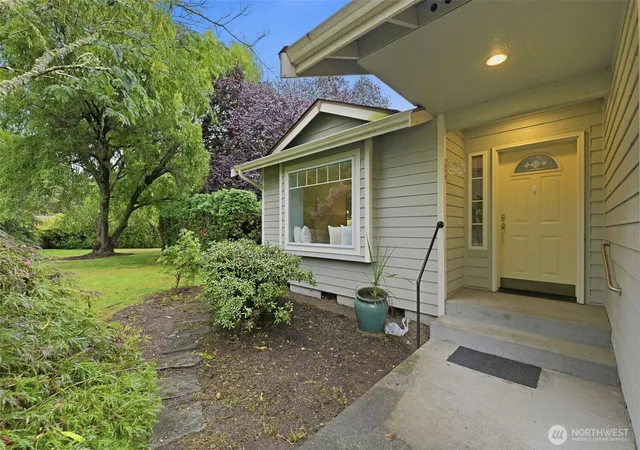 Photo 3 of Single family home for sale at 1205 Arab Dr Se, Tumwater, WA 98501 | MLS# NWM2584868 | Listing updated on 2026-10-03