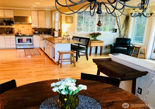 Photo 4 of Single family home for sale at 17514 W Riverside Dr, Bothell, WA 98011 | MLS# NWM2584882 | Listing updated on 2026-09-26