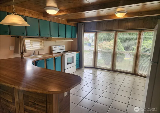 Photo 3 of Manufactured home for sale at 6206 188th Street NE #62, Arlington, WA 98223 | MLS# NWM2584888 | Listing updated on 2026-10-02
