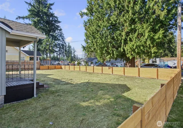 Photo 3 of Single family home for sale at 7425 Mcdougall Ave, Everett, WA 98203 | MLS# NWM2584893 | Listing updated on 2026-09-26