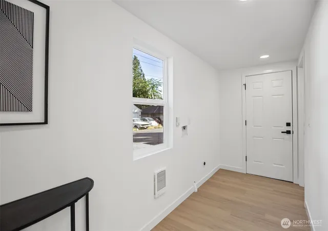 Photo 4 of Single family home for sale at 7425 Mcdougall Ave, Everett, WA 98203 | MLS# NWM2584893 | Listing updated on 2026-09-26