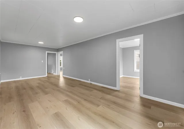 Photo 4 of Single family home for sale at 1065 7th Avenue, Longview, WA 98632 | MLS# NWM2584896 | Listing updated on 2026-09-22