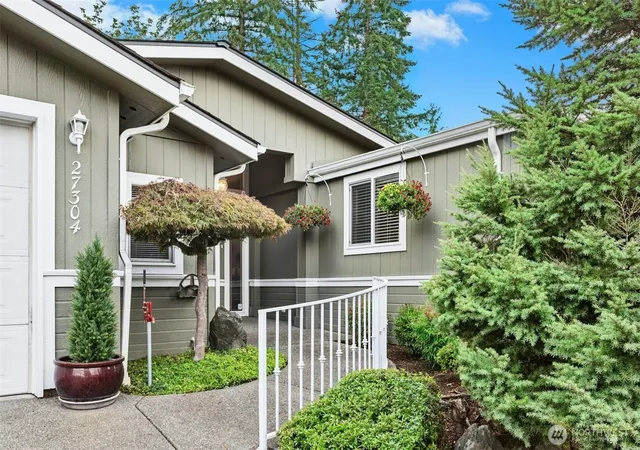 Photo 2 of Single family home for sale at 27304 219th Place Se #52, Maple Valley, WA 98038 | MLS# NWM2584898 | Listing updated on 2026-10-02