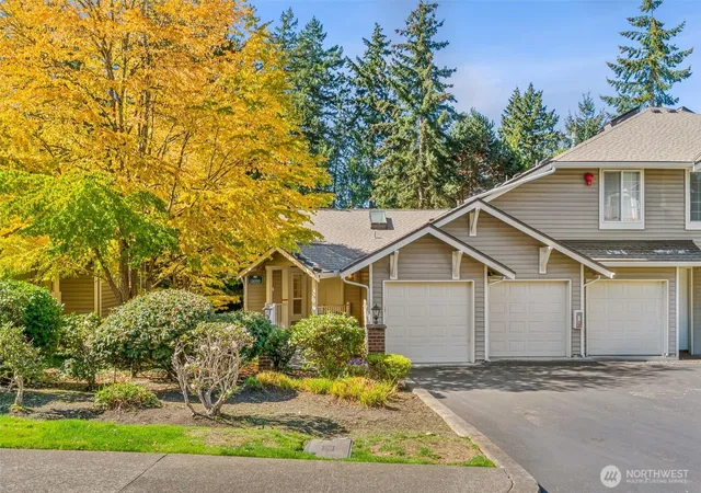 Condo for sale at 18555 NE 57th Street #18555, Redmond, WA 98052 | MLS# NWM2584905