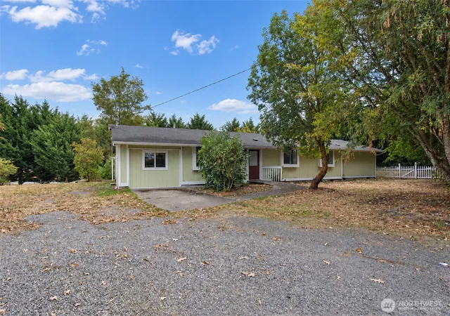 Photo 1 of Single family home for sale at 404 Edwards St Nw, Yelm, WA 98597 | MLS# NWM2584910 | Listing updated on 2026-09-21