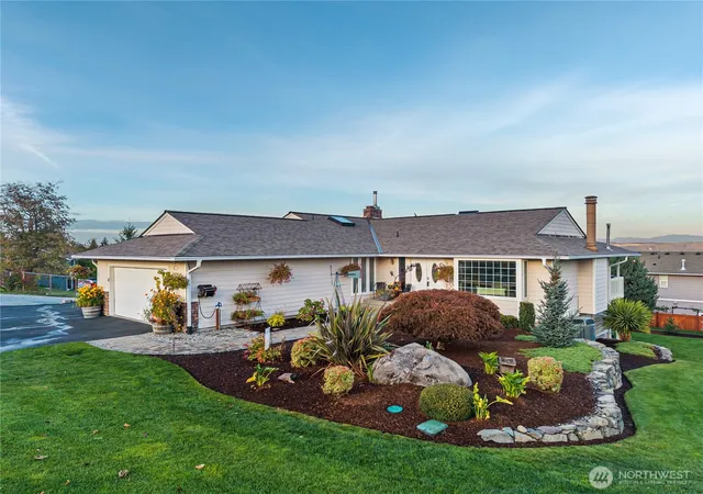 Single family home for sale at 8203 Woodland Ave E, Puyallup, WA 98371 | MLS# NWM2584926
