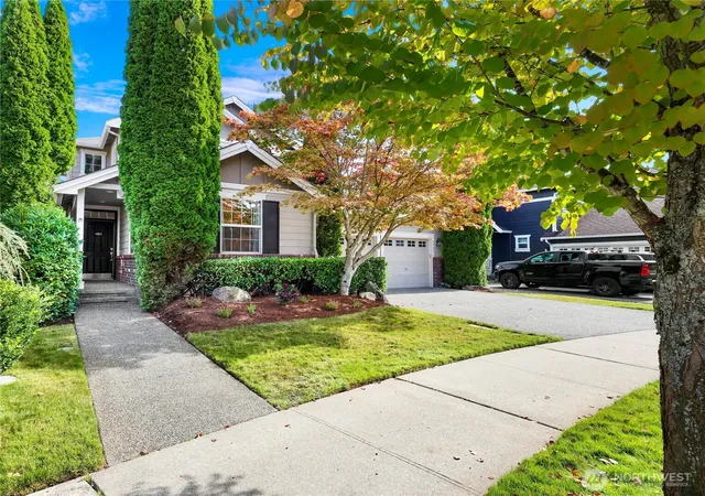 Photo 2 of Sale Pending at 6424 E Crst View Loop Se, Snoqualmie, WA 98065 | MLS# NWM2584933 | Listing updated on 2026-09-26