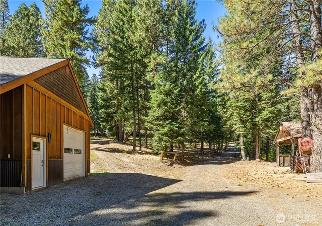 Photo 2 of Single family home for sale at 451 Wagon Wheel Rd, Cle Elum, WA 98922 | MLS# NWM2584945 | Listing updated on 2026-09-30