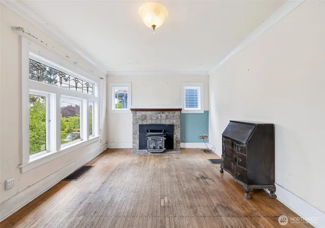Photo 3 of Single family home for sale at 3831 Bagley Ave N, Seattle, WA 98103 | MLS# NWM2584947 | Listing updated on 2026-09-21