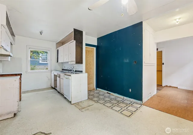 Photo 4 of Single family home for sale at 3831 Bagley Ave N, Seattle, WA 98103 | MLS# NWM2584947 | Listing updated on 2026-09-21