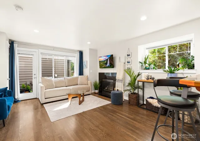 Photo 3 of Sale Pending at 7110 California Ave Sw, Seattle, WA 98136 | MLS# NWM2584949 | Listing updated on 2026-09-30