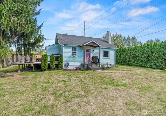 Photo 1 of Single family home for sale at 202 Cowlitz Dr, Kelso, WA 98626 | MLS# NWM2584953 | Listing updated on 2026-09-25