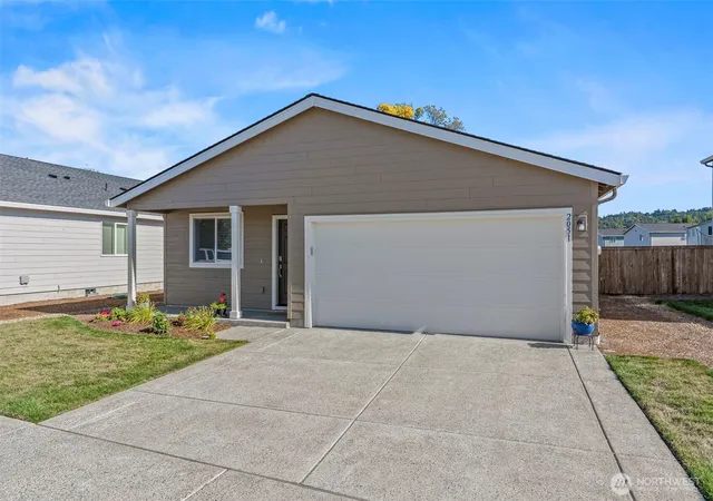 Photo 3 of Single family home for sale at 2051 Kayla Ct, Longview, WA 98632 | MLS# NWM2584954 | Listing updated on 2026-09-26