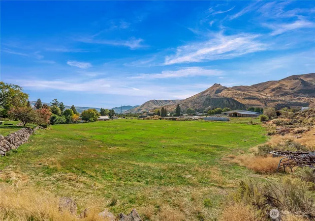 Photo 4 of Land for sale at 0 S Miller St, Wenatchee, WA 98801 | MLS# NWM2584958 | Listing updated on 2026-09-30
