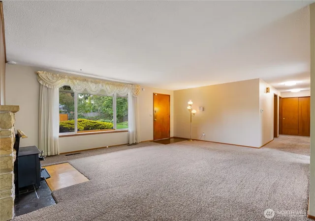 Photo 4 of Single family home for sale at 2404 S 360th Street, Federal Way, WA 98003 | MLS# NWM2584963 | Listing updated on 2026-10-01
