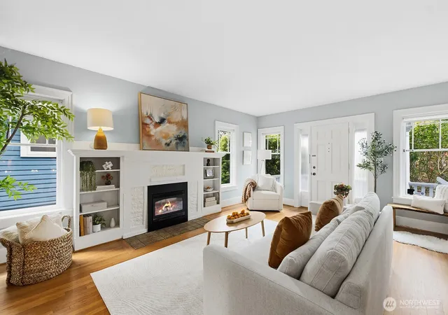 Photo 3 of Single family home for sale at 6238 28th Avenue Ne, Seattle, WA 98115 | MLS# NWM2584965 | Listing updated on 2026-10-03