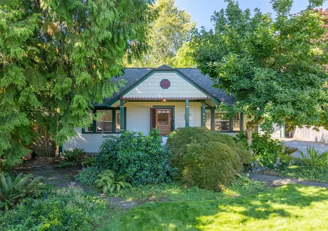 Photo 1 of Sale Pending at 811 Euclid Way, Centralia, WA 98531 | MLS# NWM2584966 | Listing updated on 2026-09-23