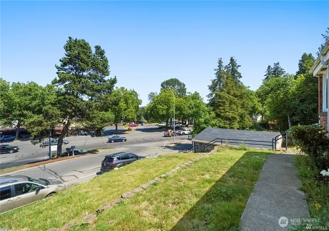 Photo 4 of House for sale at 125 Hayes Pl SW #1 & 2, Renton, WA 98057 | MLS# NWM2584967 | Listing updated on 2026-09-21