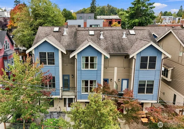 Photo 2 of Townhouse for sale at 3833 S Angeline St, Seattle, WA 98118 | MLS# NWM2584970 | Listing updated on 2026-10-01
